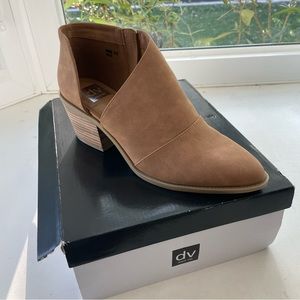 Dolce Vita Omiss Tan ankle boots